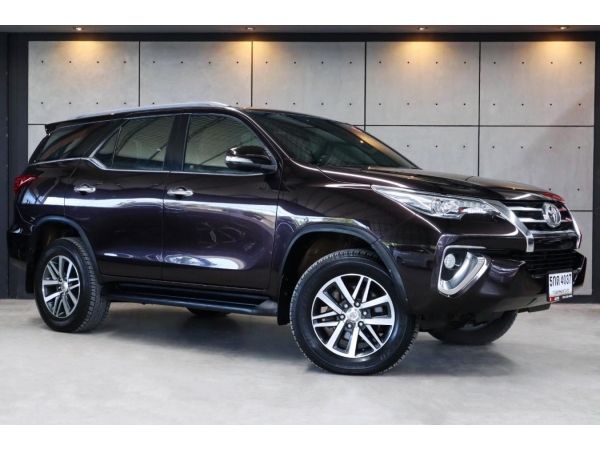 2016 Toyota Fortuner 2.8 V 4WD SUV AT (ปี 15-18) B4037